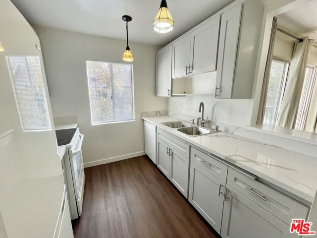 11201 Summertime Lane photo 2