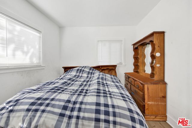 4124 W 64th Street, Inglewood CA: https://media.crmls.org/mediaz/eaa8a312-4a5a-4d3c-95d3-45a61b96edb5.jpg