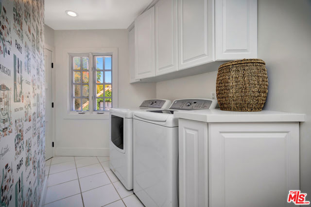 14071 Roblar Road, Sherman Oaks CA: https://media.crmls.org/mediaz/eaa98646-6282-4645-bc37-11f5ed4e9b4c.jpg