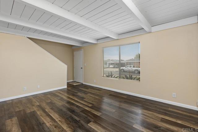 Detail Gallery Image 5 of 32 For 921 Lemon Avenue, Vista,  CA 92084 - 4 Beds | 1/1 Baths