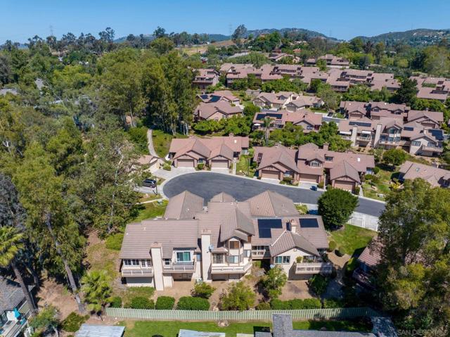 427 Conifer Glen, Escondido CA: https://media.crmls.org/mediaz/eaac570f-9bce-4042-bdaa-8f6407e5c465.jpg