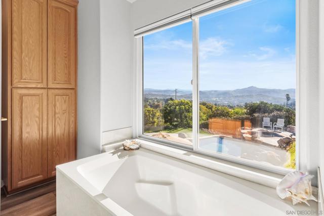 Image 15 of 31 For 1033 Via Contenta