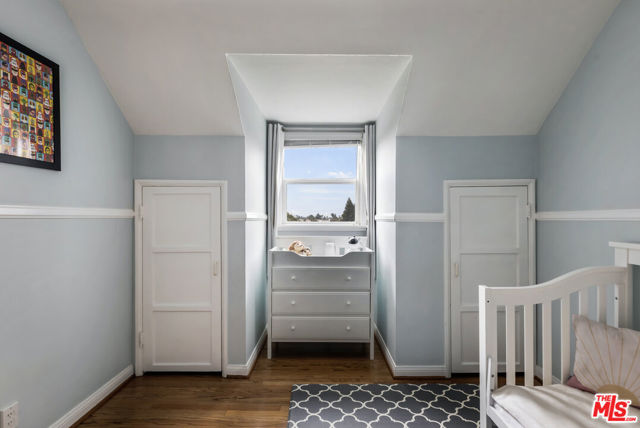 13324 Valley Vista Boulevard, Sherman Oaks CA: https://media.crmls.org/mediaz/eaacdd3a-1306-4458-ae08-639b2fd3ff3d.jpg