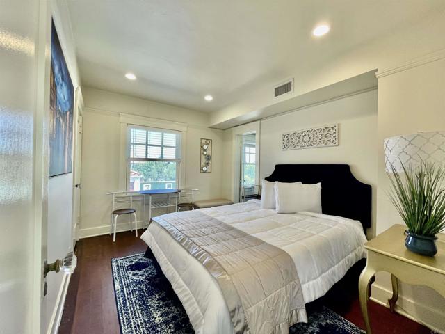 Detail Gallery Image 43 of 48 For 3217 Goldsmith St, San Diego,  CA 92106 - 5 Beds | 4 Baths