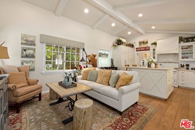 4535 Vanalden Avenue, Tarzana CA: https://media.crmls.org/mediaz/eaaed1e0-20dc-434d-b3ee-a51d1b947540.jpg