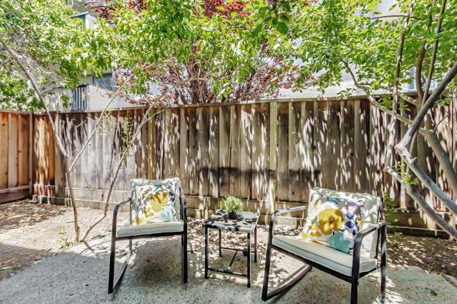 1152 Capri Drive, Campbell CA: https://media.crmls.org/mediaz/eaaf0e5d-272f-435c-a381-9a762e18f682.jpg