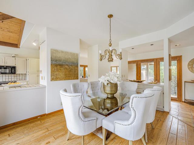 1125 Sumner Avenue, Aptos CA: https://media.crmls.org/mediaz/eaafca4e-4145-475e-b1f7-f2c90a79af9a.jpg