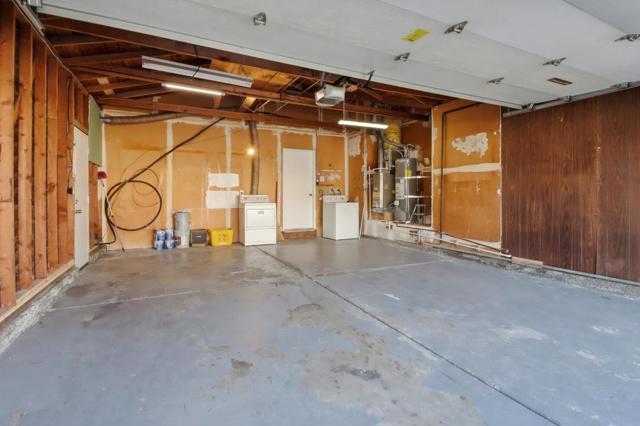 2657 Bon Bon Drive, San Jose CA: https://media.crmls.org/mediaz/eab05196-0b37-4754-819d-9b8f47c5c603.jpg