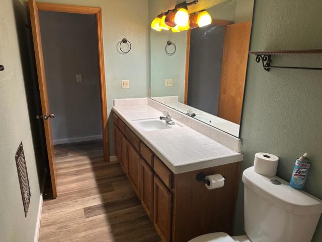 1670 Sausalito Drive, Hollister CA: https://media.crmls.org/mediaz/eab08469-d748-4cef-a5de-d2fb5f4b59da.jpg