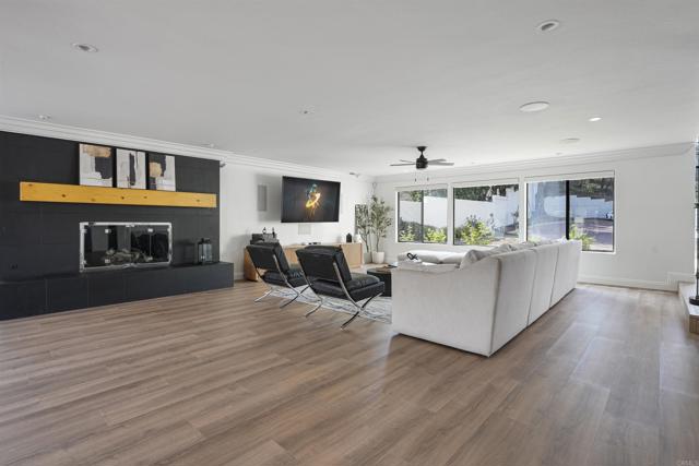 5274 Margaret, Bonita CA: https://media.crmls.org/mediaz/eab1367a-d3db-4bd6-b36b-ab3339fcd374.jpg