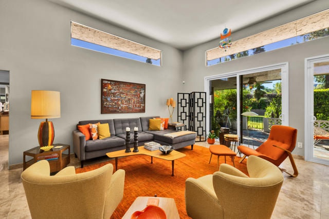 2327 Casitas Way, Palm Springs, CA 92264