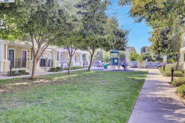 40702 Greystone Ter, Fremont CA: https://media.crmls.org/mediaz/eab17809-b8b4-4010-b0dd-bd7246ab96ff.jpg