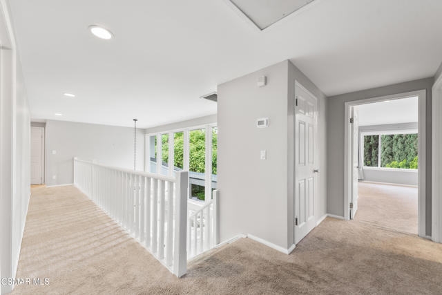 1253 Willsbrook Court, Westlake Village CA: https://media.crmls.org/mediaz/eab221c0-3c46-46be-b7b7-c9813794c8ce.jpg