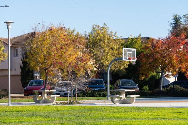 2144 Kingsbury Circle, Santa Clara CA: https://media.crmls.org/mediaz/eab38ec1-54c5-4fe0-88a1-f21a9d90fbc0.jpg