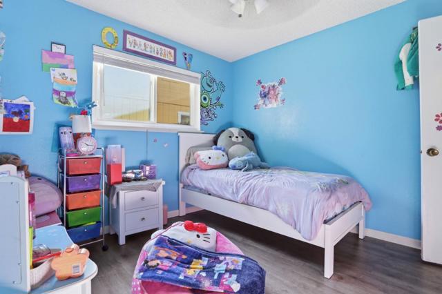 2048 Southwood Drive, Vacaville CA: https://media.crmls.org/mediaz/eab3a87b-0120-4b63-83be-91b253b0d321.jpg