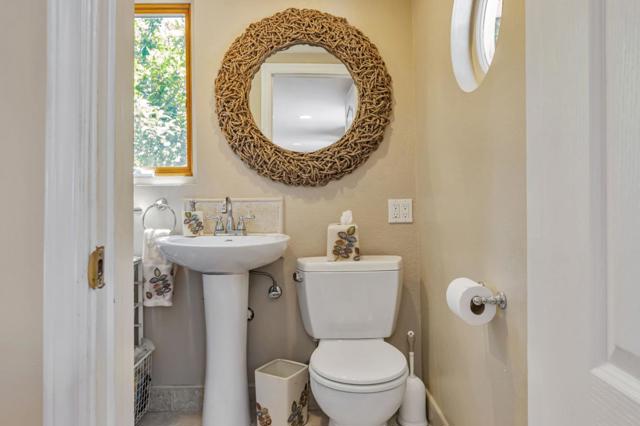 514 Live Oak Lane, Redwood City CA: https://media.crmls.org/mediaz/eab3e3c7-f2a9-4e00-9952-d2b0ef84fa19.jpg