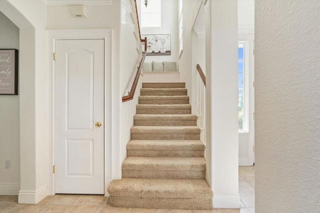 310 Via Vaquero Norte, San Juan Bautista CA: https://media.crmls.org/mediaz/eab4cbb4-fee5-4dc5-835d-774baab0f895.jpg