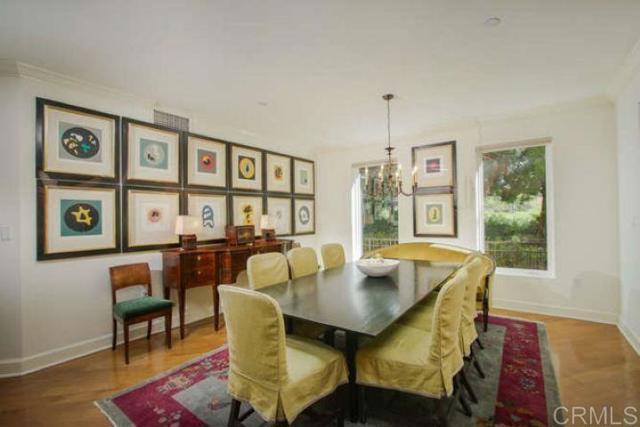 Detail Gallery Image 4 of 15 For 1040 Genter St #205,  La Jolla,  CA 92037 - 3 Beds | 2/1 Baths