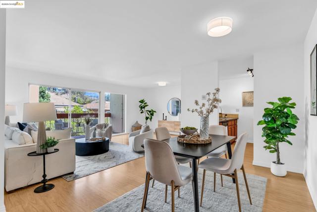 288 Whitmore St, Oakland CA: https://media.crmls.org/mediaz/eab58cf5-a64f-494c-afd7-7f386e1fd8db.jpg