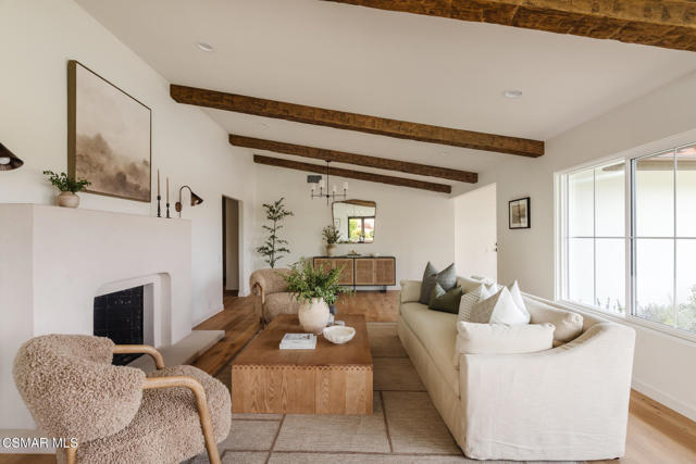 1207 Westridge Drive, Ventura CA: https://media.crmls.org/mediaz/eab6259e-2c2e-4b4b-912e-8a36c86576b2.jpg