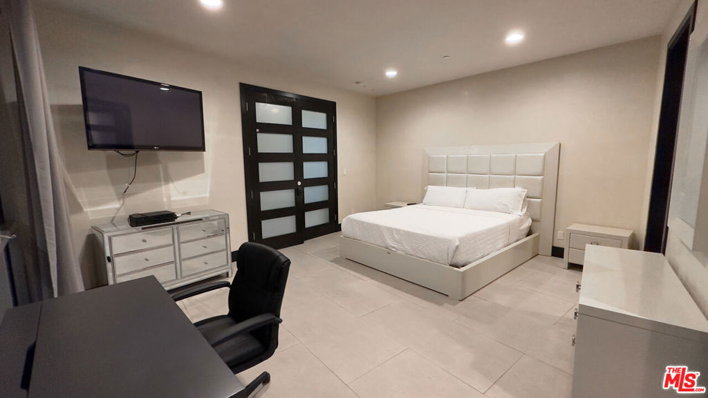 MLS #26986425 image #50