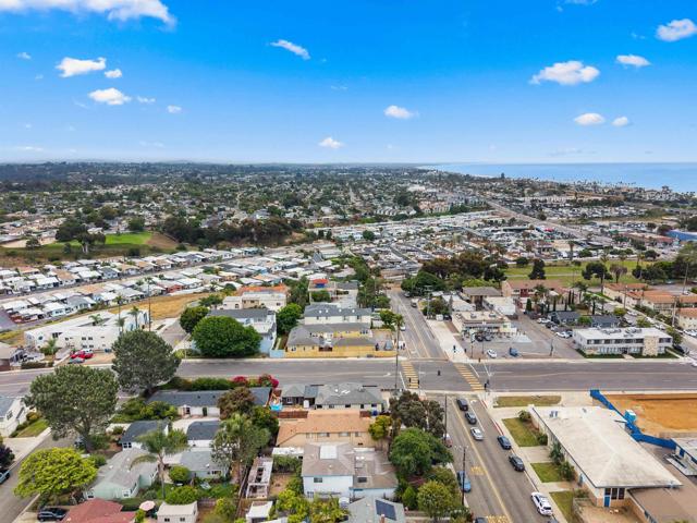 1142 S Ditmar St, Oceanside CA: https://media.crmls.org/mediaz/eab6f5b0-9de6-4323-aaf9-615cebc20825.jpg