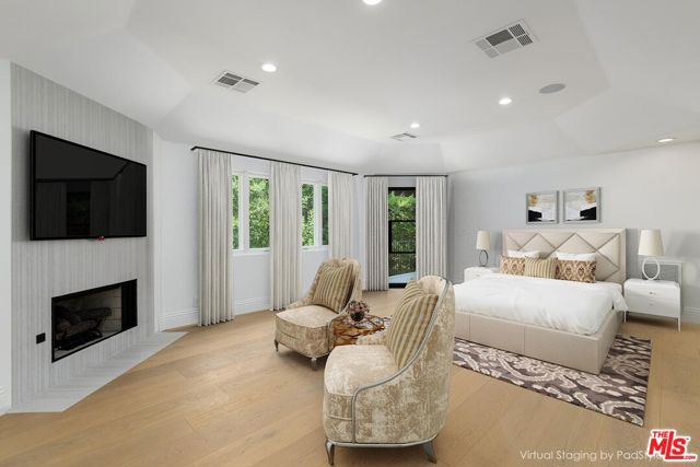 4929 Lakeview Canyon Road, Westlake Village CA: https://media.crmls.org/mediaz/eab6fcde-660f-469f-8515-a35774f128e1.jpg
