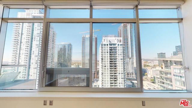 1155 S Grand Avenue, Los Angeles CA: https://media.crmls.org/mediaz/eab7098d-292f-4851-b877-ce34e7ebecce.jpg