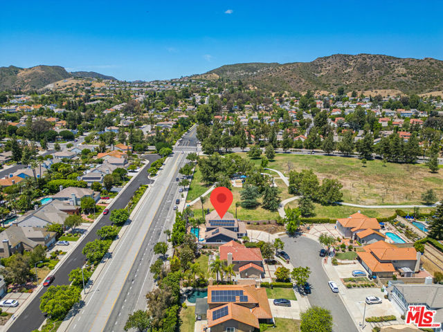 23716 Elkwood Street, West Hills CA: https://media.crmls.org/mediaz/eab7d990-5e39-4a6f-bf22-16e169b99b8d.jpg