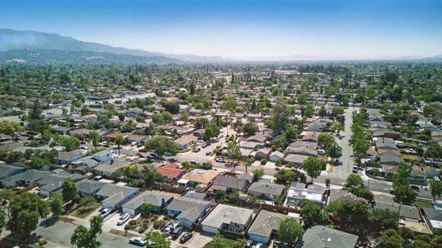 3087 Franela Drive, San Jose CA: https://media.crmls.org/mediaz/eab86b8e-dc3e-4c3b-ac1f-c57cfec8c1a5.jpg