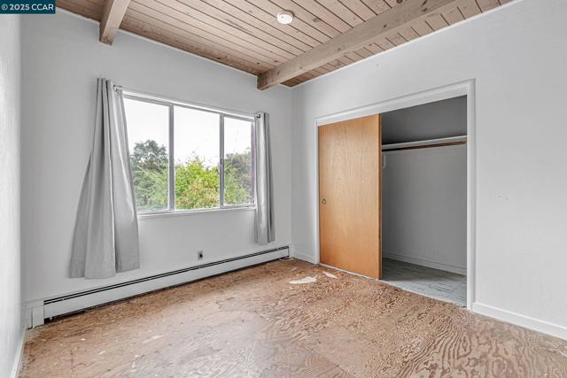 2435 Lunada Ln, Alamo CA: https://media.crmls.org/mediaz/eab9242c-fe08-4478-b1c7-27fdbdf8bf40.jpg