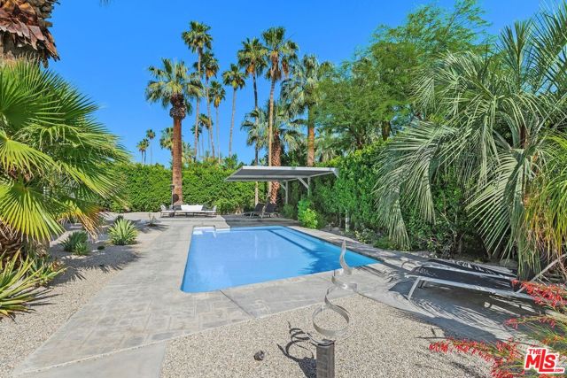 475 W Stevens Road, Palm Springs CA: https://media.crmls.org/mediaz/eab937fb-0a3b-4855-8757-b4eb1303d625.jpg
