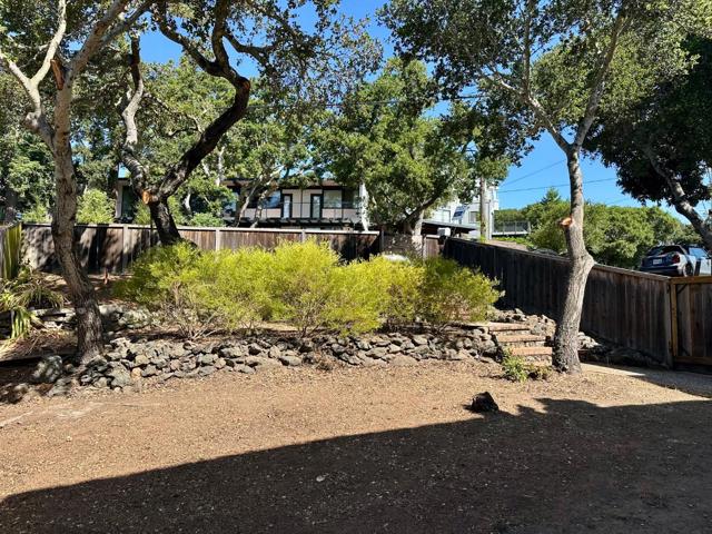 1920 Oak Knoll Drive, Belmont CA: https://media.crmls.org/mediaz/eab9c4dd-7a63-4027-9bc0-7fdac2724bb7.jpg