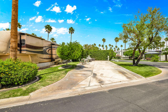 69411 Ramon Rd #359, Cathedral City CA: https://media.crmls.org/mediaz/eab9cd93-e461-4d9e-bfbe-244eec564959.jpg