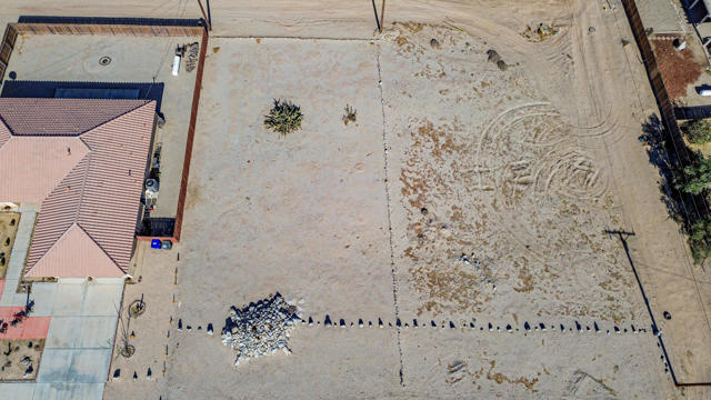 1224 Red Sea Avenue, Thermal CA: https://media.crmls.org/mediaz/eabab36f-5318-4b36-8a50-e7cbff08d88c.jpg