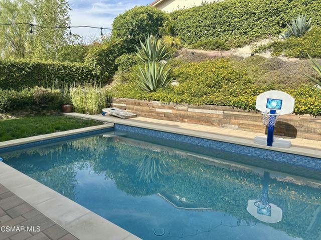 1961 Mccrea Road, Thousand Oaks CA: https://media.crmls.org/mediaz/eabb24da-77e8-48ab-8de4-da264a819773.jpg