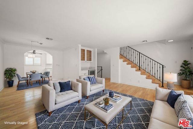 14634 Magnolia Boulevard, 7 photo 8
