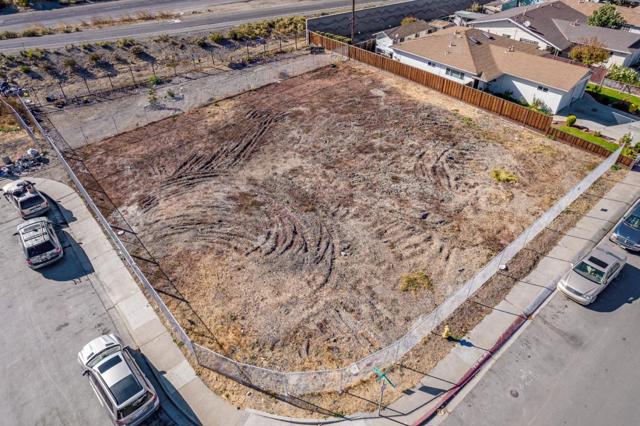 0 Muirfield Drive, San Jose CA: https://media.crmls.org/mediaz/eabc4d08-521a-4bb6-9cc6-ce3cdbc5fddc.jpg