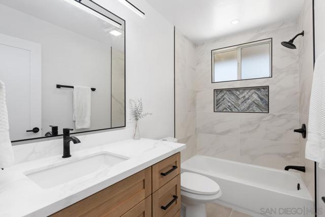 5252 Mount Blanca Dr, San Diego CA: https://media.crmls.org/mediaz/eabc7525-f8c5-4177-a354-de7d6d82d183.jpg