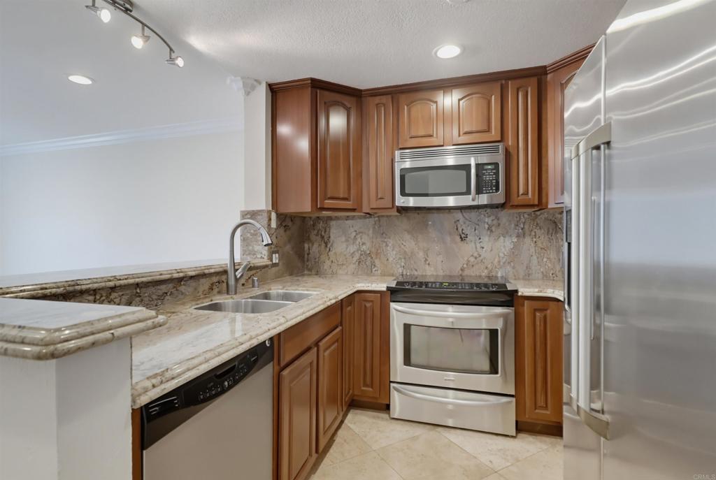 8889 Caminito Plaza Centro - photo 4