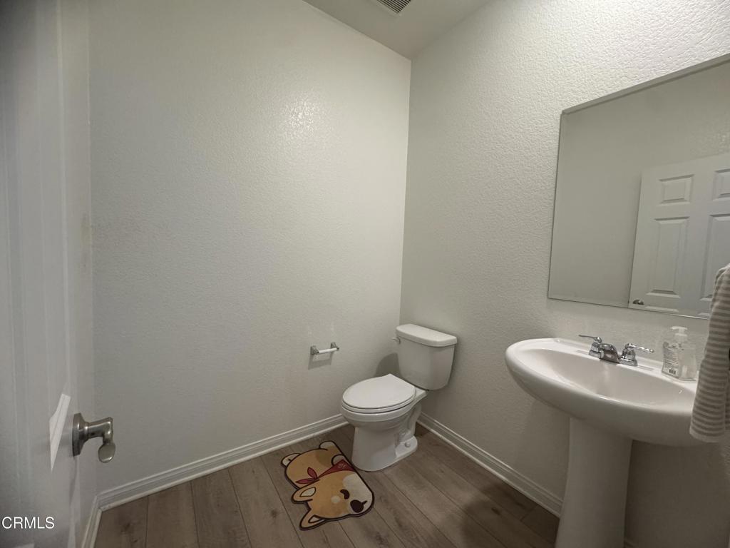 https://media.crmls.org/mediaz/eabe92bc-d776-4cf1-ad92-6b88b88bdf57.jpg?preset=X-Large