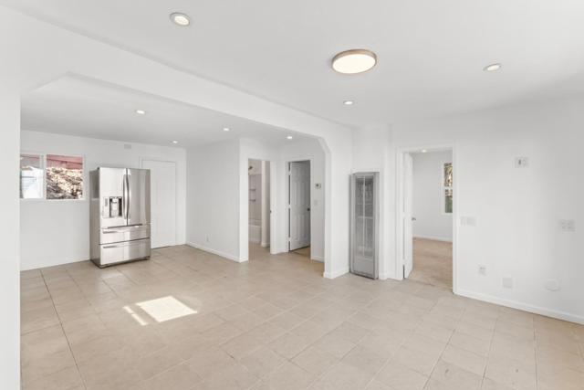 25 Gladys Avenue, Brisbane CA: https://media.crmls.org/mediaz/eabea27c-0a21-43ac-954a-2a45fe4a409e.jpg