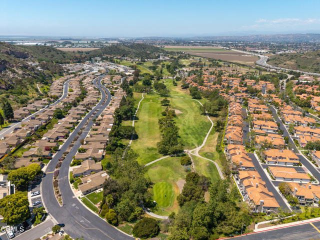 6378 Lada Avenue, Camarillo CA: https://media.crmls.org/mediaz/eabf64b0-eaab-4079-ba68-12410a2b1e3a.jpg