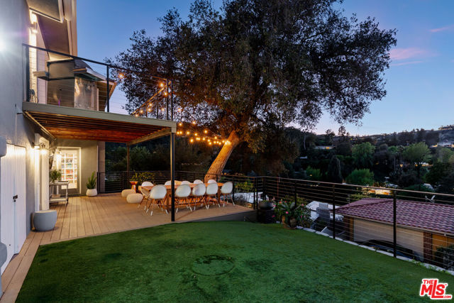 13513 Cheltenham Drive, Sherman Oaks CA: https://media.crmls.org/mediaz/eabf96f2-b034-4eb8-a2b6-2a5f70eb0936.jpg