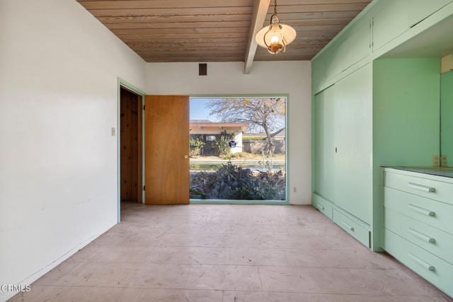 Detail Gallery Image 8 of 15 For 630 W Roderick Ave, Oxnard,  CA 93030 - 3 Beds | 2 Baths