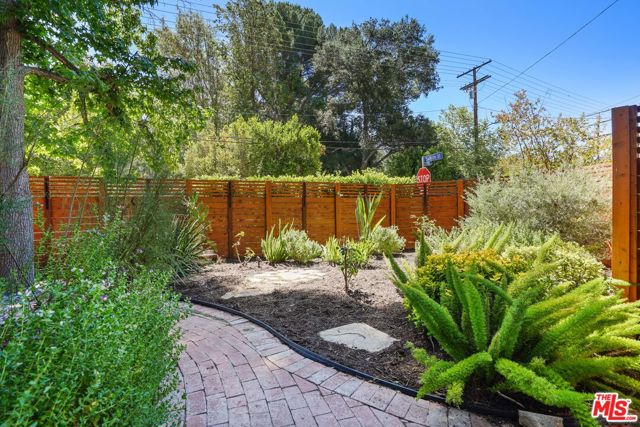 4525 Canoga Avenue, Woodland Hills, California 91364, 2 Bedrooms Bedrooms, ,1 BathroomBathrooms,Single Family Residence,For Sale,Canoga,24405657