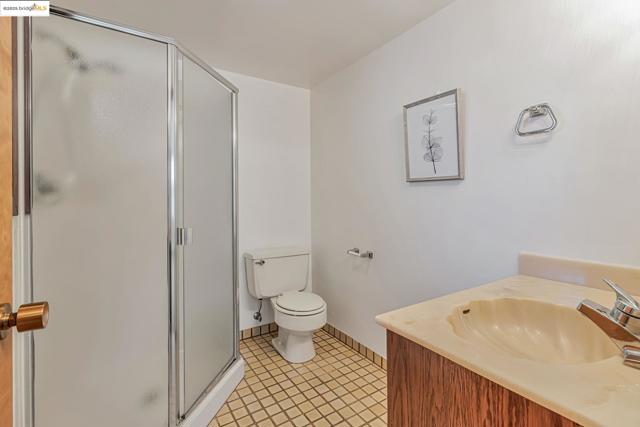 1518 MADERA CT, El Cerrito CA: https://media.crmls.org/mediaz/eac0c204-ddf7-4475-8d2d-c74bc21f3280.jpg
