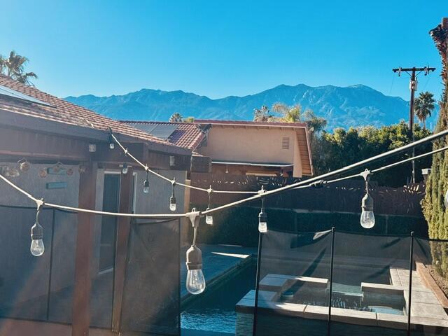 https://media.crmls.org/mediaz/eac1197a-772c-4932-8c5c-fcc640d3f713.jpg?preset=X-Large