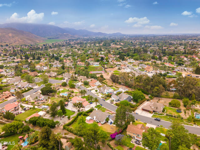 6861 Aviano Drive, Camarillo CA: https://media.crmls.org/mediaz/eac2805c-fd76-440e-845f-7613b1df1892.jpg