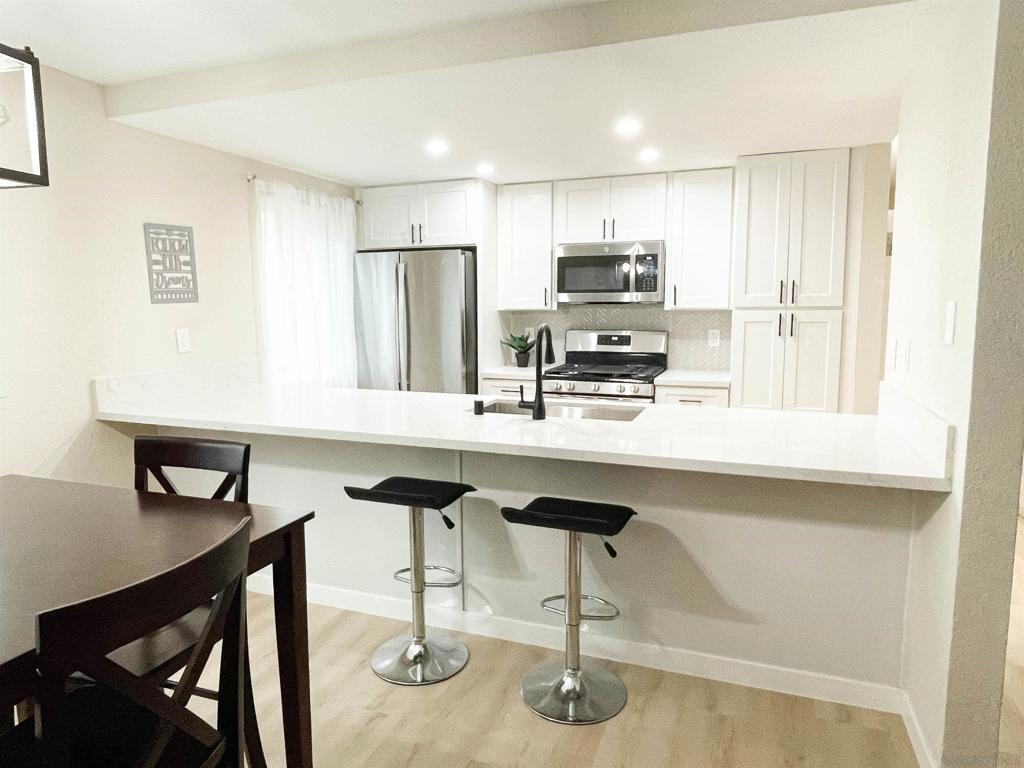 2863 Broadway #105